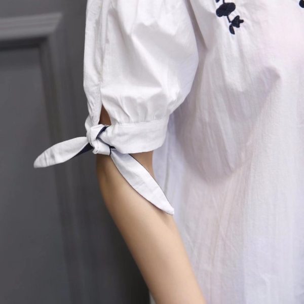 Girl's Fashion Embroidery Half Sleeve Shirt White