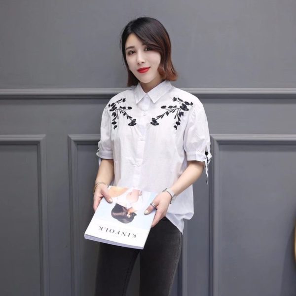 Girl's Fashion Embroidery Half Sleeve Shirt White